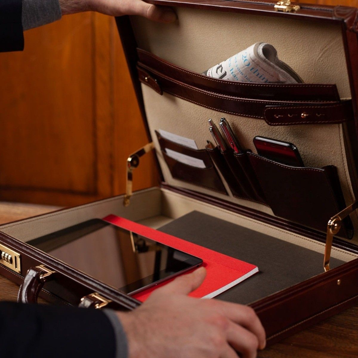 The Vault Handmade Slim Genuine Leather Attaché Case