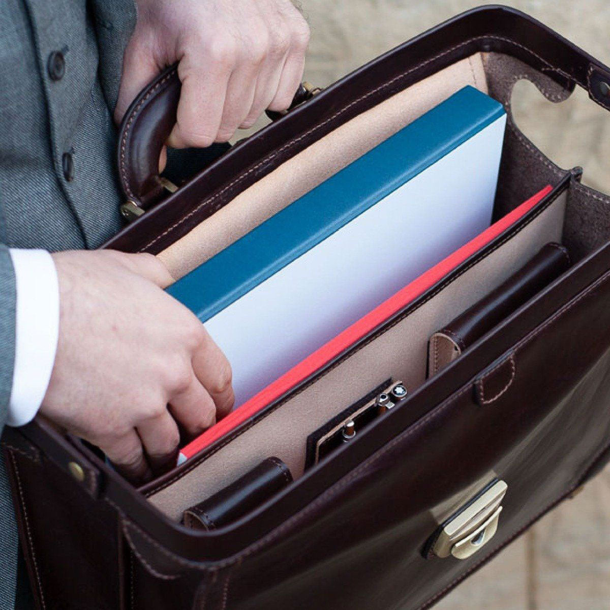 The Throne Handmade Executive Genuine Leather Briefcase